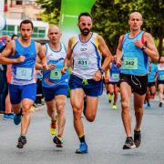 marathon runners open source image from pexels