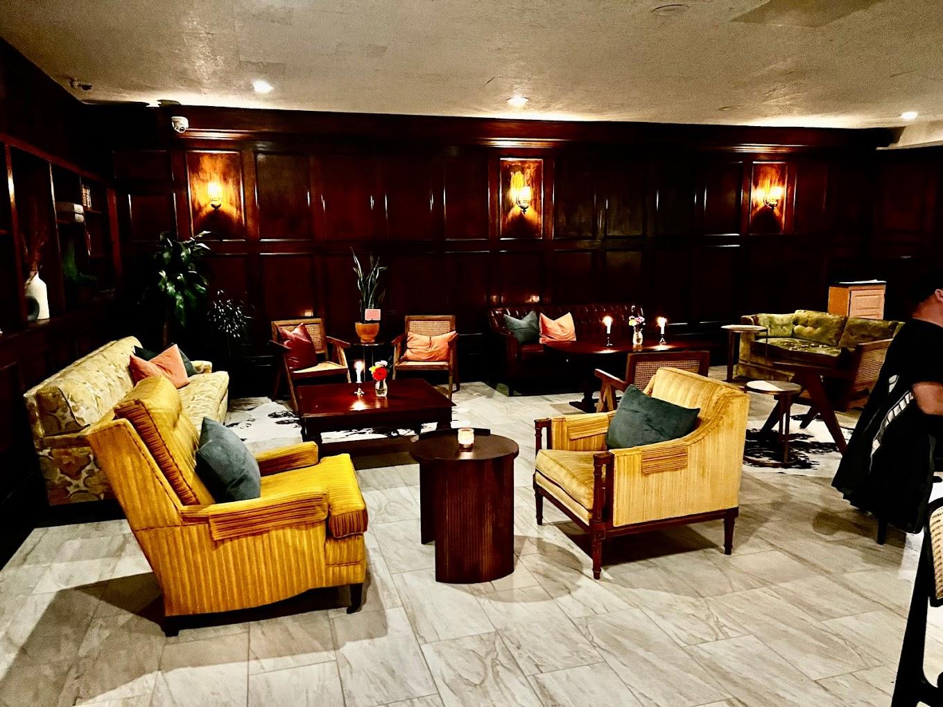 Boulder Broker Lounge