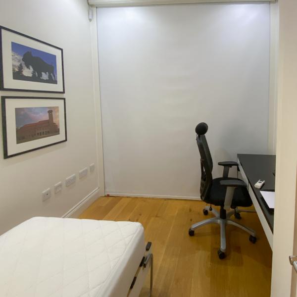 Small room with curtain closure