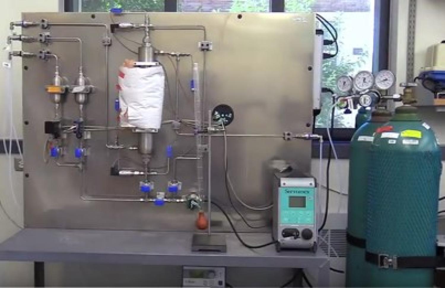 Gas adsorption equipment
