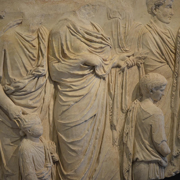fragment of the ara pacis, Following Hadrian, CC BY-SA 2.0 <https://creativecommons.org/licenses/by-sa/2.0>, via Wikimedia Commons