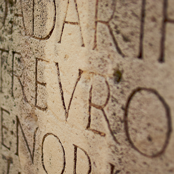 a section of a latin inscription, Tfioreze, CC BY-SA 3.0 <https://creativecommons.org/licenses/by-sa/3.0>, via Wikimedia Commons