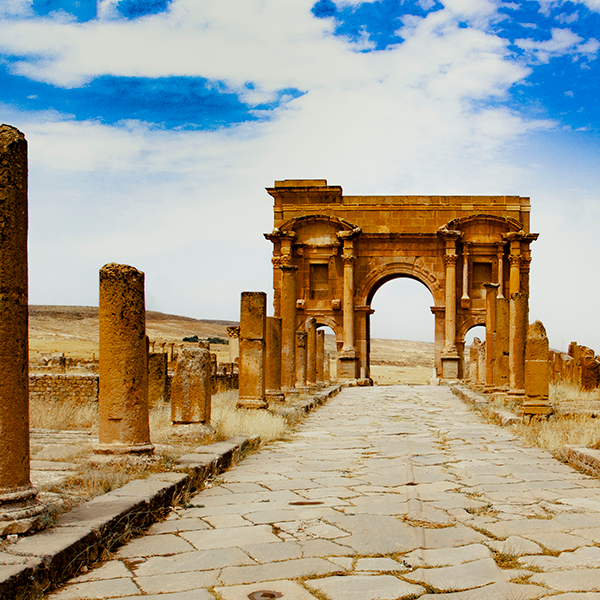 roman ruins of timgad, Yane Casouf, CC BY-SA 4.0 <https://creativecommons.org/licenses/by-sa/4.0>, via Wikimedia Commons