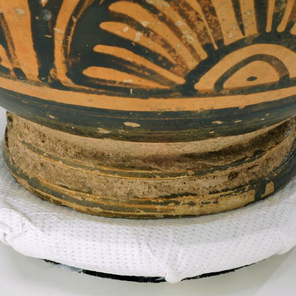 foot of vase