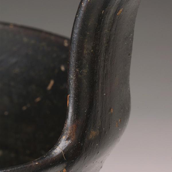 upper handle attachment