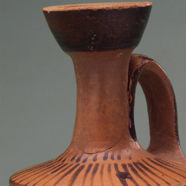 painted rays and maeander at shoulder
