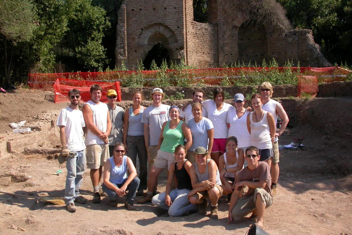 Diane Conlin in 2006 with students at the excavations at the Villa of Maxentius in Rome