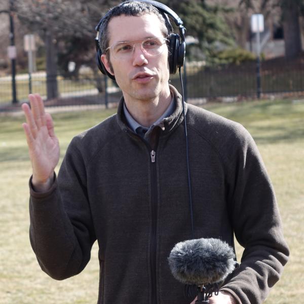 Ernst Karel holds a workshop in sound ethnography for DCMP students and faculty in February 2016.