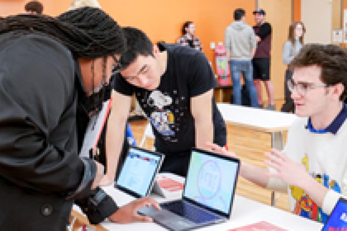 students working in a computer lab