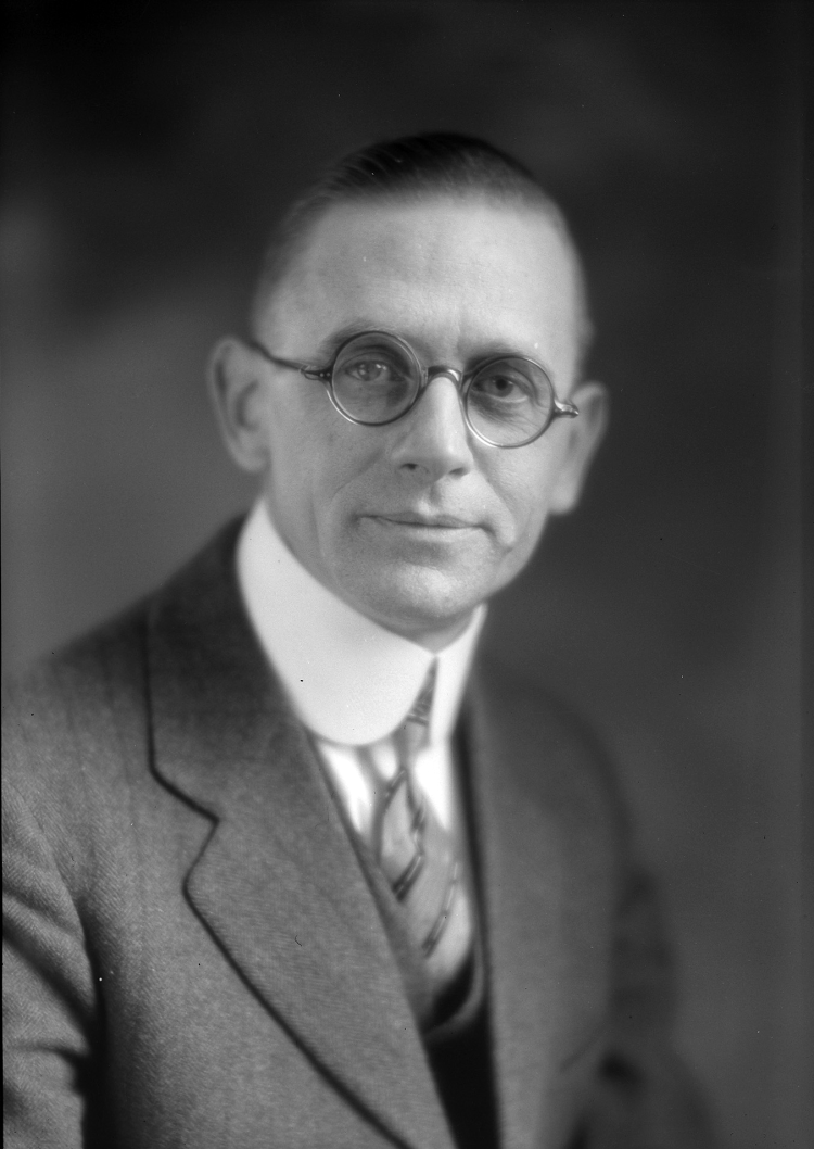 Photo of Ralph Crosman