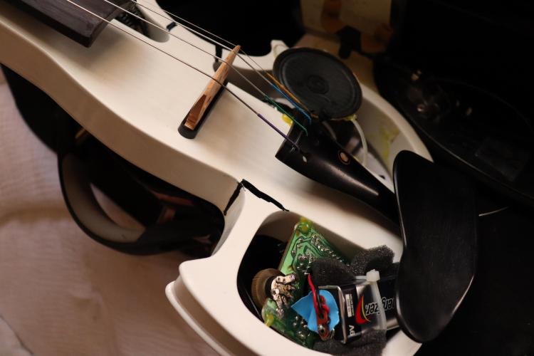 Violin prototype by Lindey.