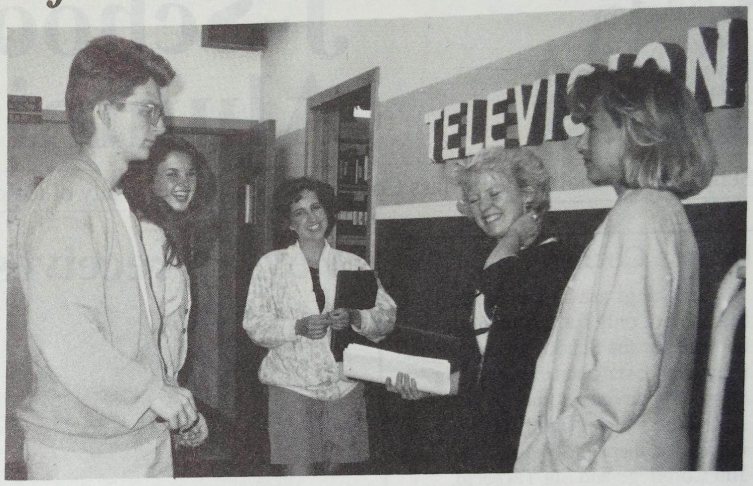 NewsTeam broadcasting students