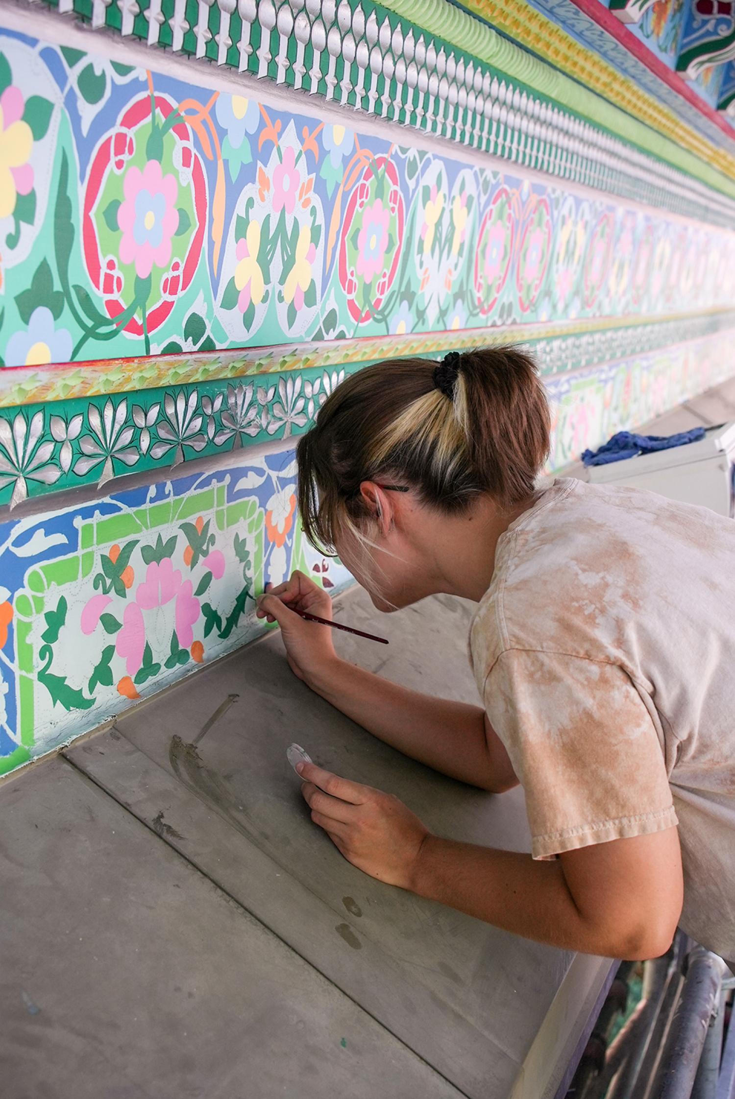 student painting