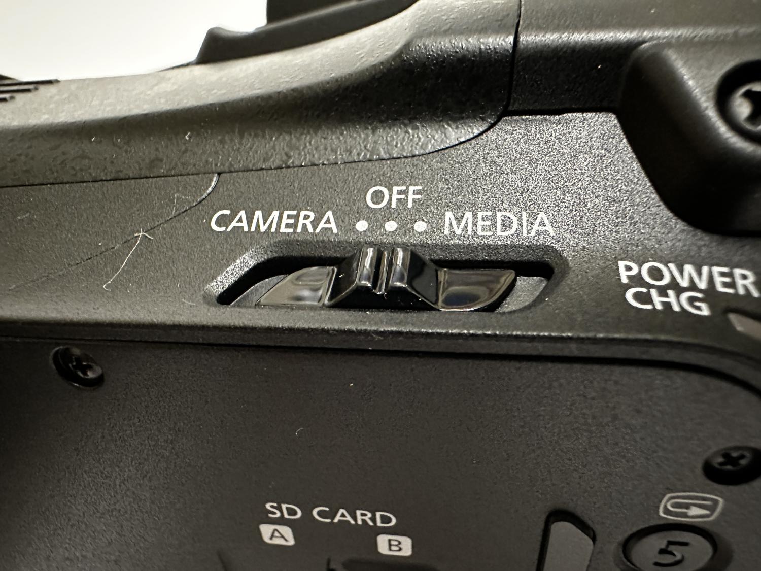 Camera/Off/Media Switch