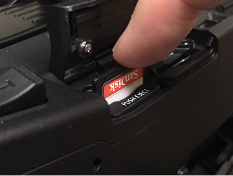 Inserting SD card into the slot