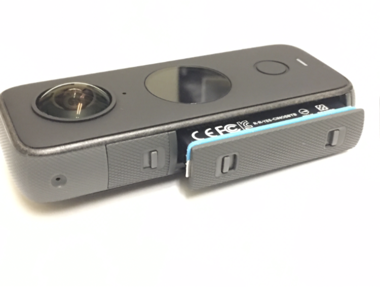 Battery coming out of insta360