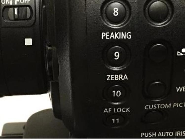 Peaking button