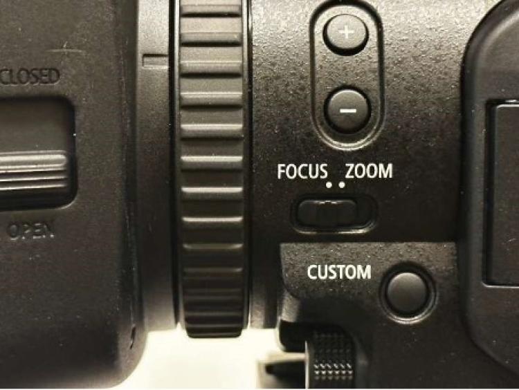 Focus/Zoom Switch