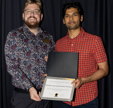 div accepting award