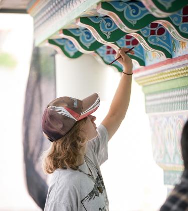 student painting