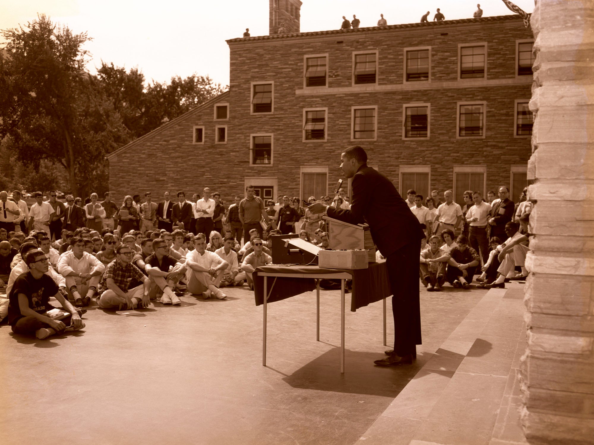 Charles Nilon speaks on CU Boulder campus after the March on Washington