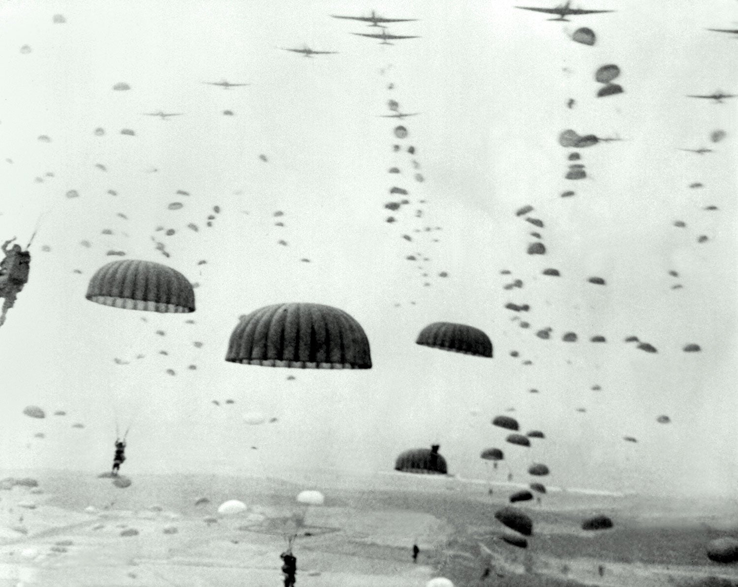soldiers parachuting