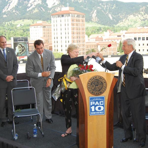 signing to join pac 10