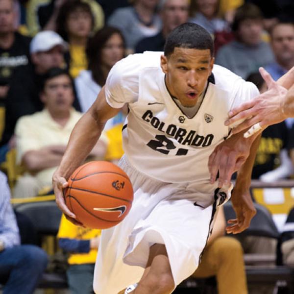 Andres Roberson on the court