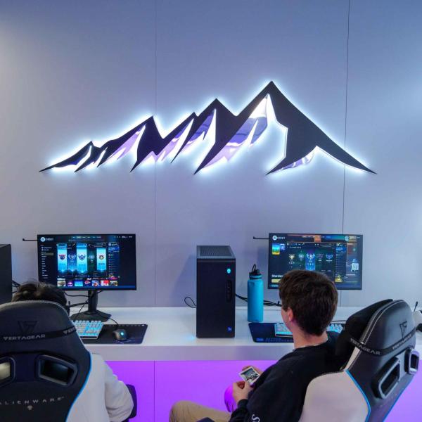 Alienware Gaming Lounge