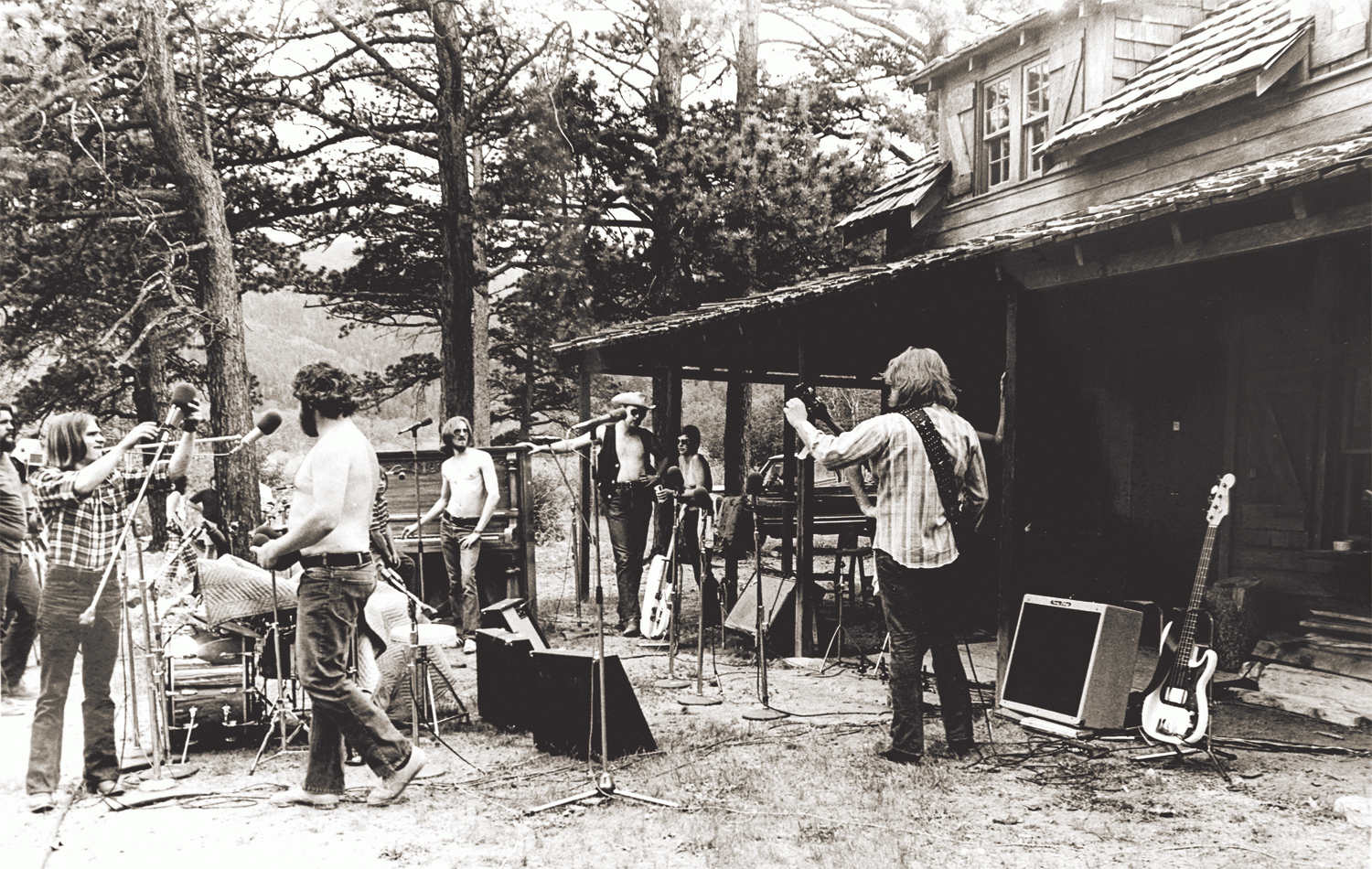 Musicians ready to play at Caribou Ranch