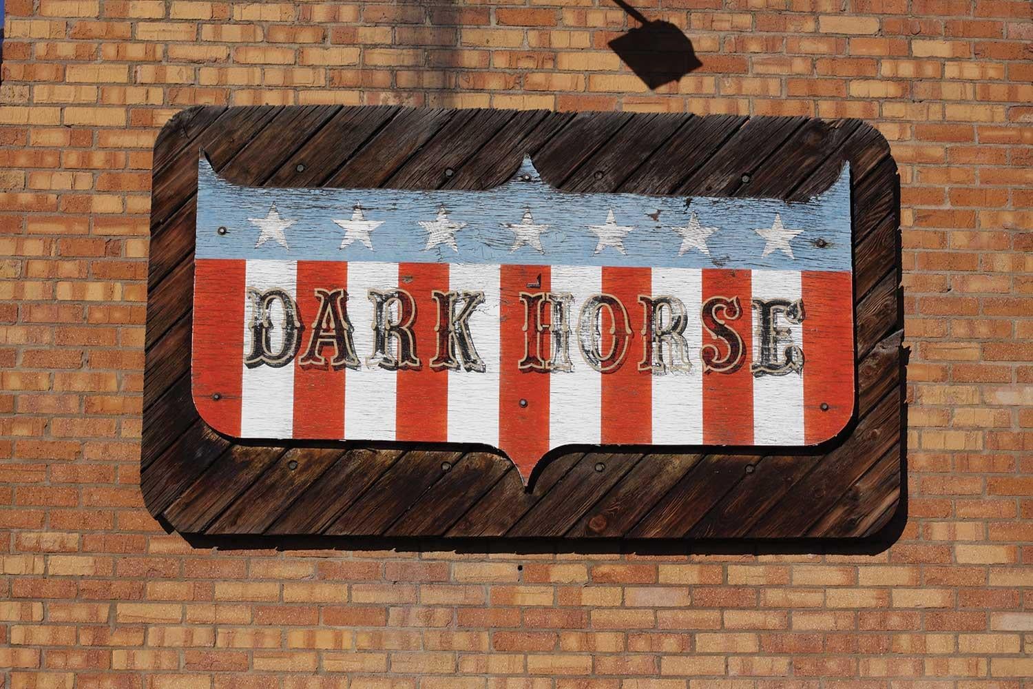 Dark Horse sign