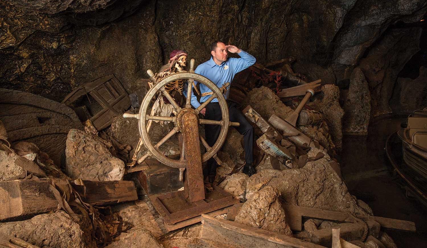 Mike Morrison in Disneyland pirate scene