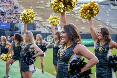 Cheerleading team at fall welcome