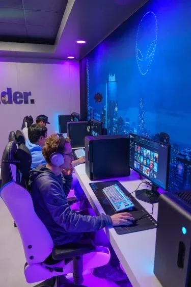 Alienware Gaming Lounge