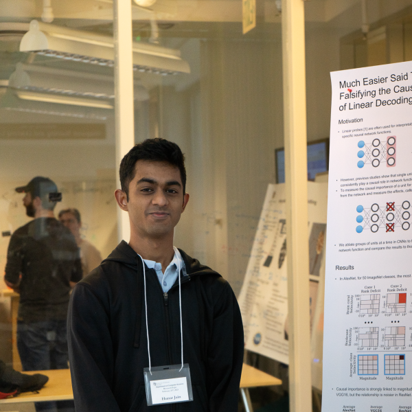 Student at Research Expo Spring 2023