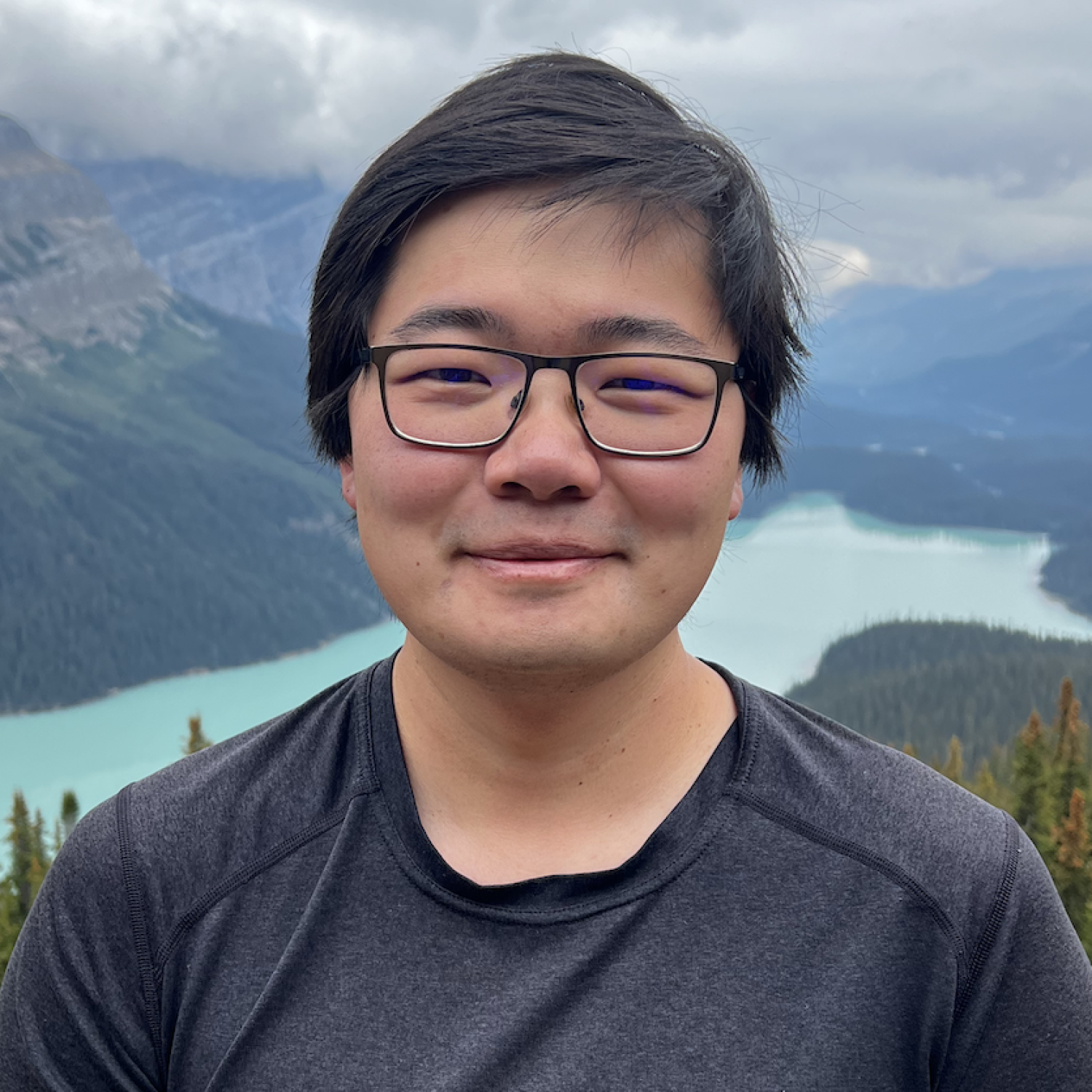 Portrait Photo of Mark Zhao