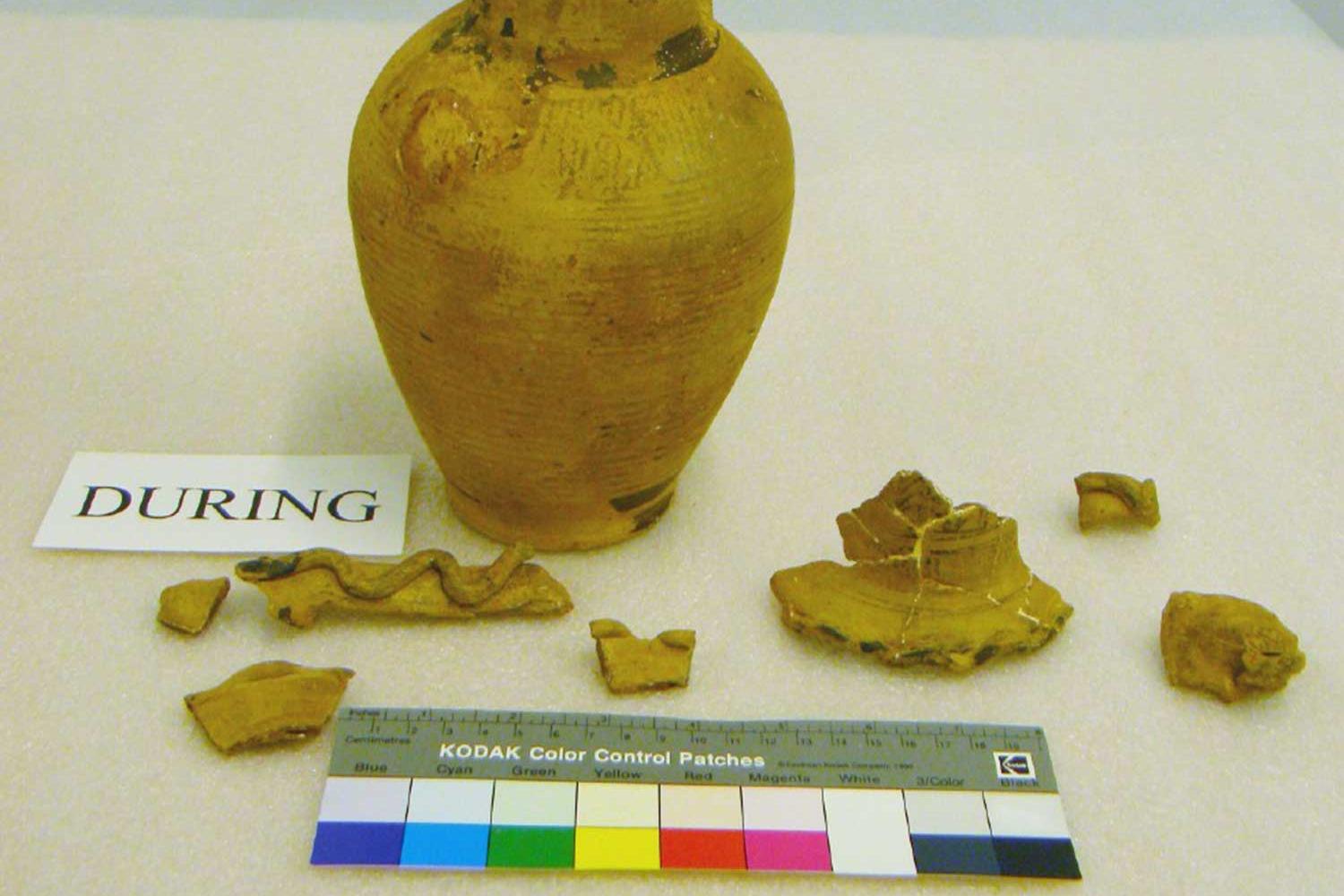 Vase in fragments with color stripe for light meter