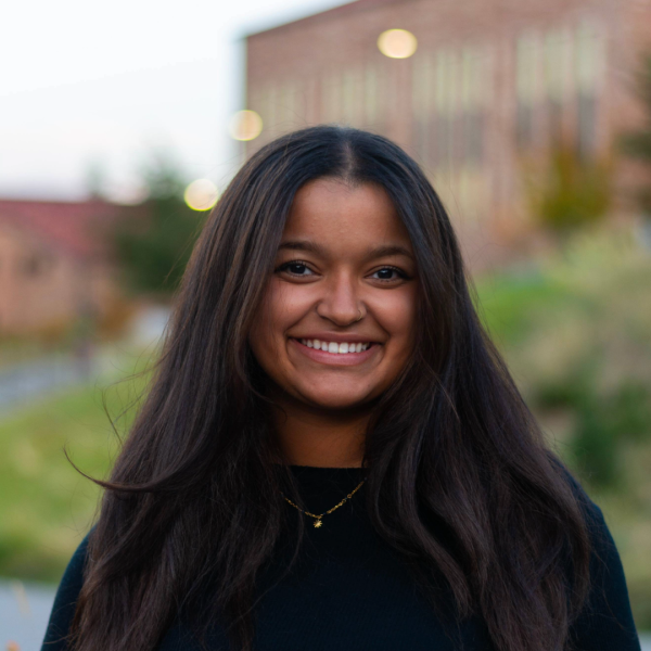 Karla Headshot