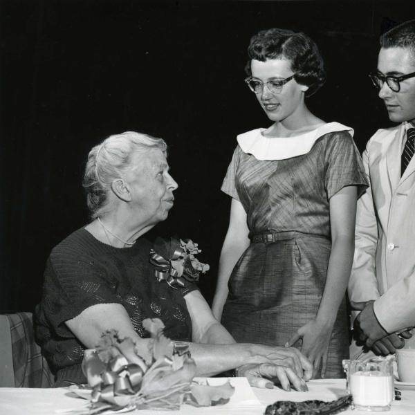 Eleanor Roosevelt speaks with students on the CU Boulder campus