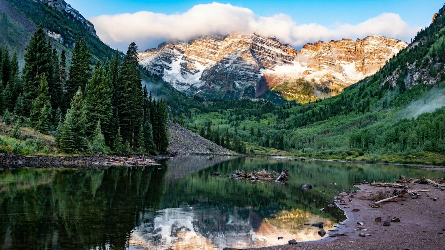 Colorado maroon bells