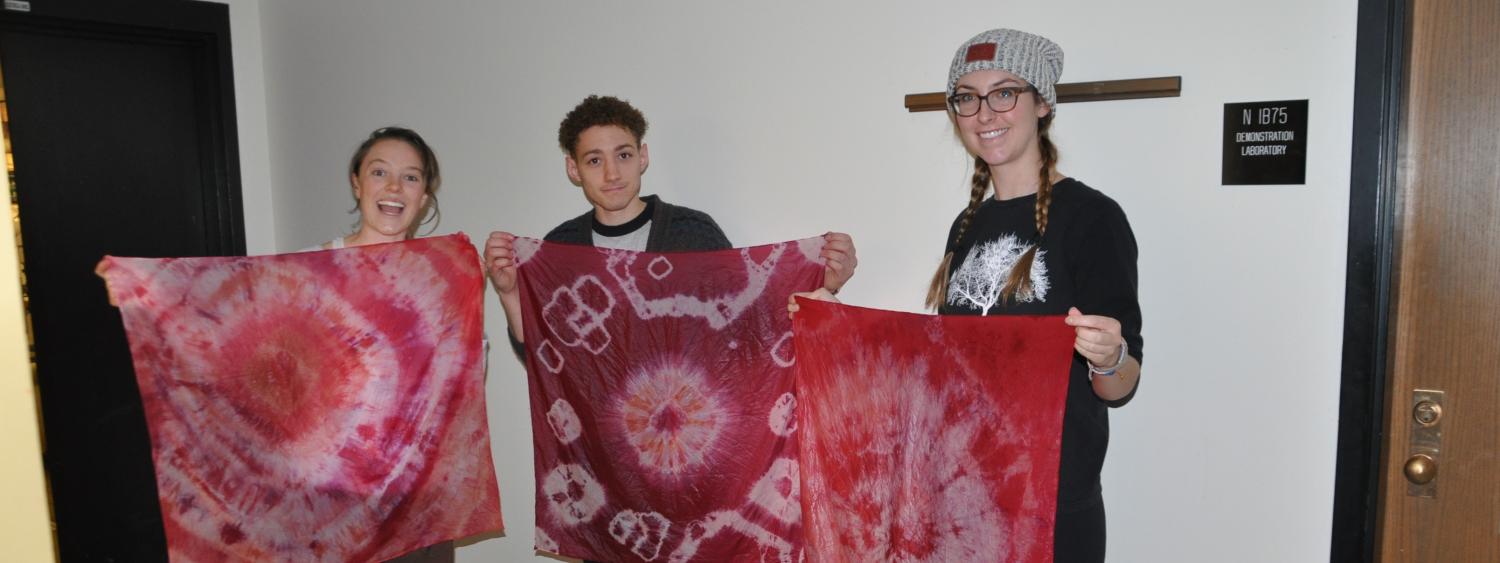 Students dyeing silk. 