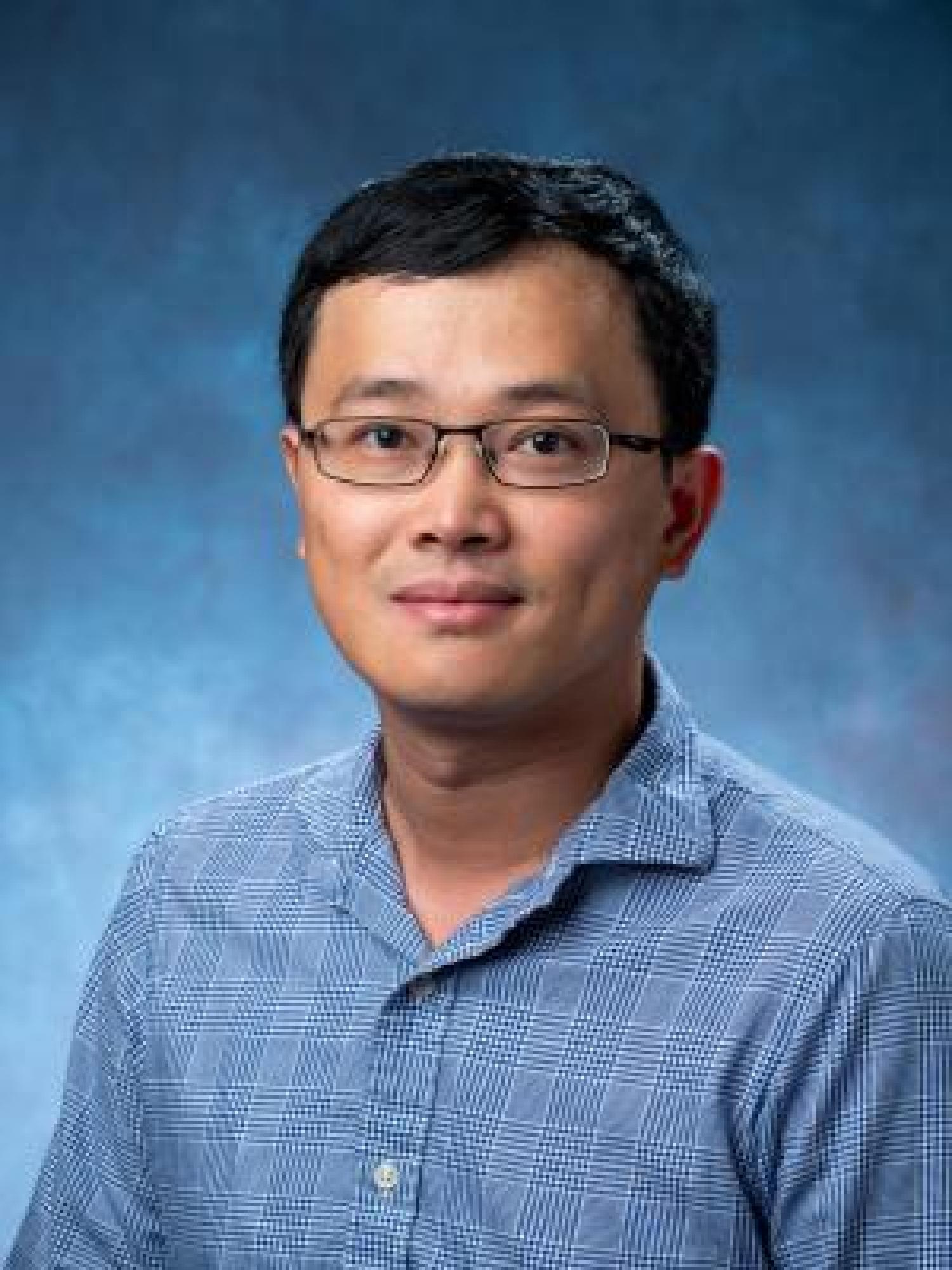 Shu-Wei Huang headshot