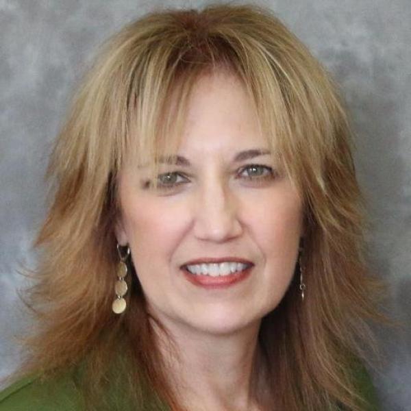 Jackie Bichsel headshot