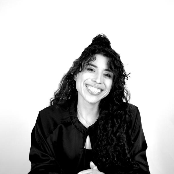Beatriz Zepeda-Almazan Headshot