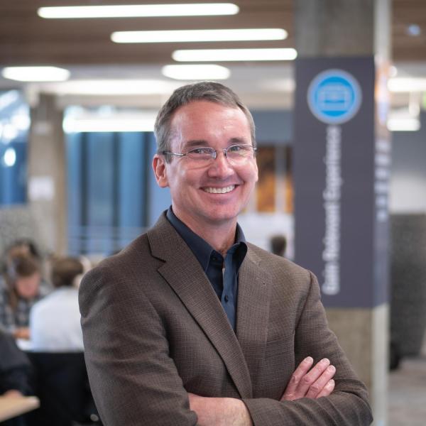 Keith Molenaar Headshot