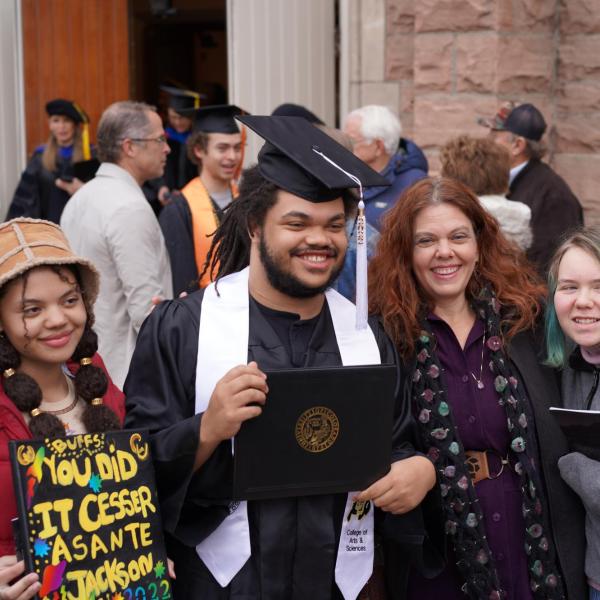 Grad and family posing for picture