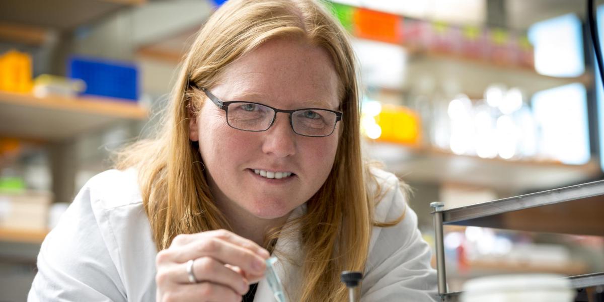 Kristi Anseth in lab