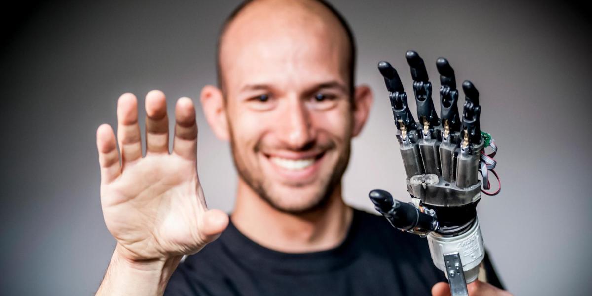 Mechanical hand image