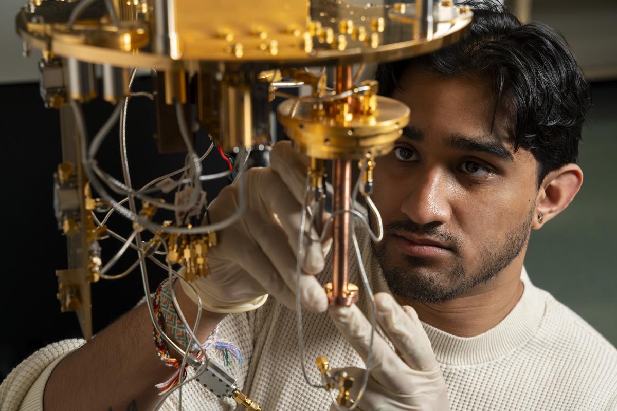 A student in a quantum computing lab
