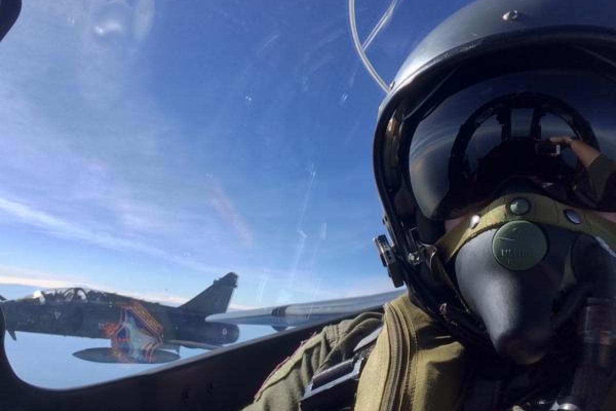 Carlos Pinedo on Air Force plane